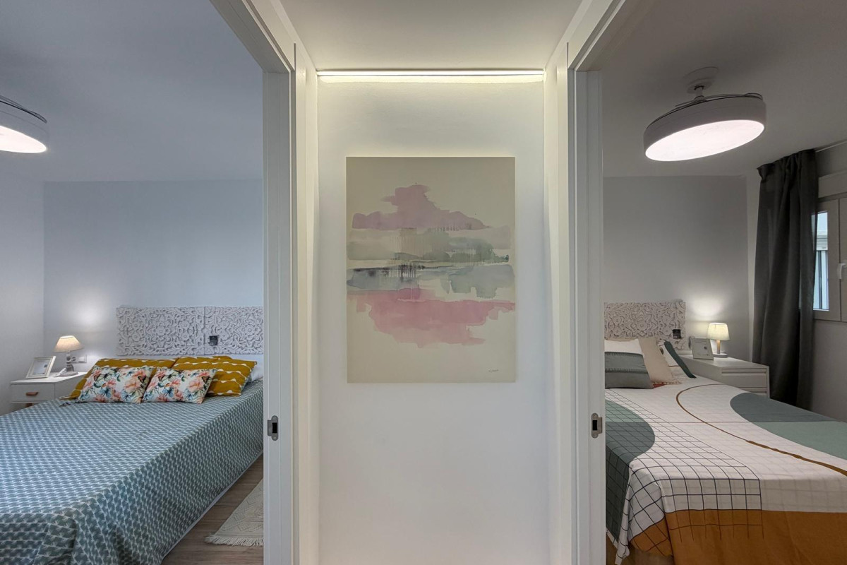 Resale - Apartment  - Torrevieja - Punta prima