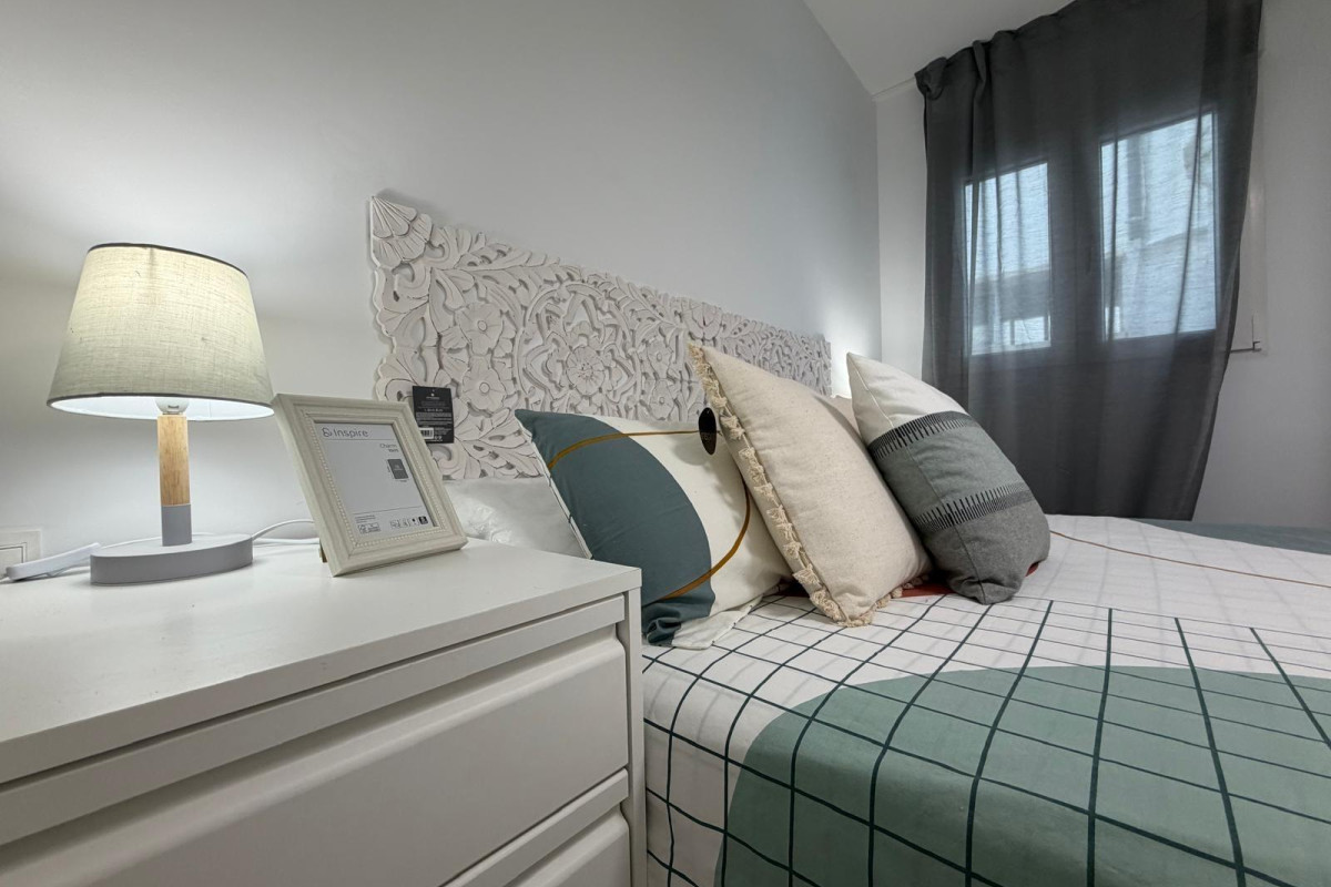 Resale - Apartment  - Torrevieja - Punta prima