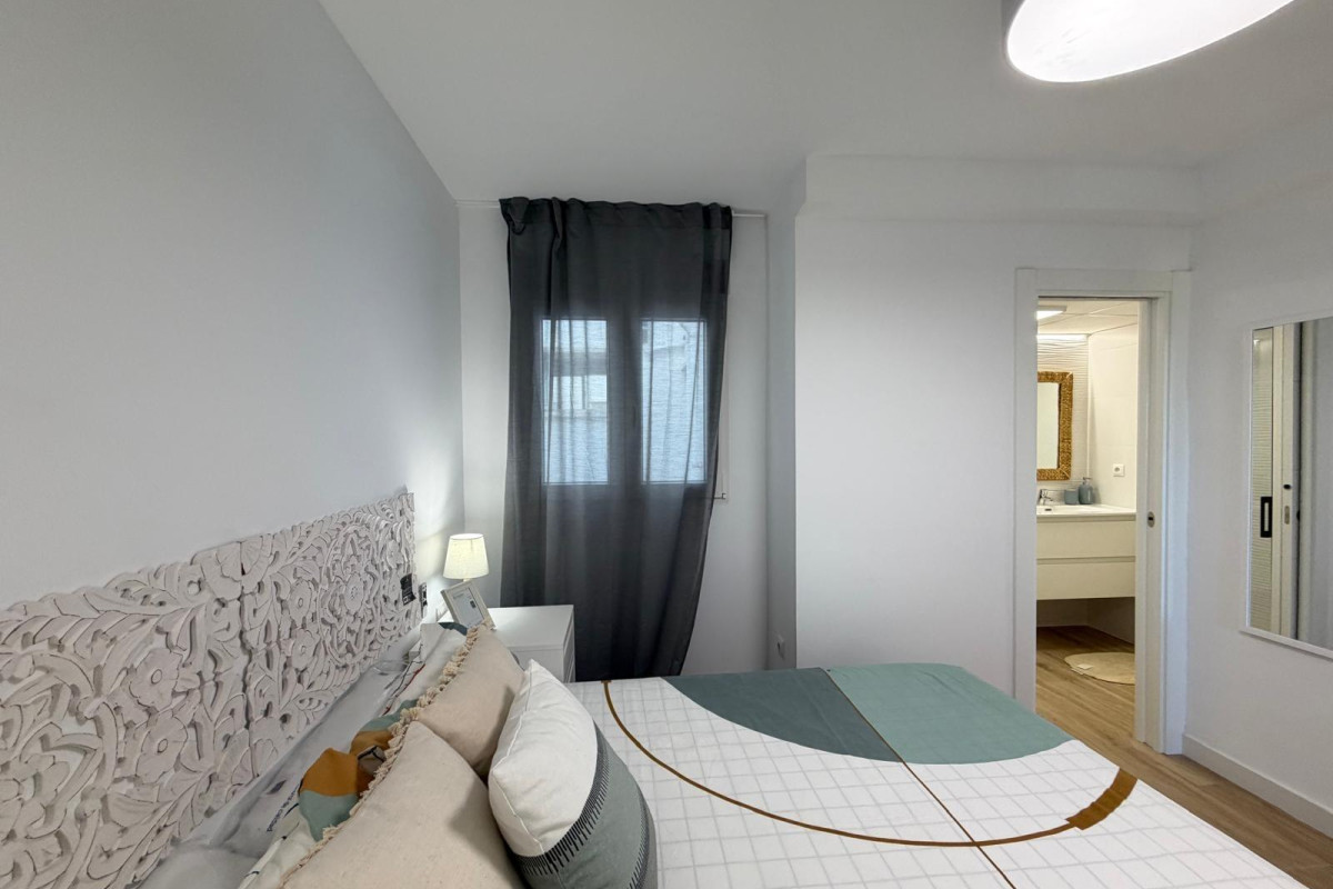 Resale - Apartment  - Torrevieja - Punta prima