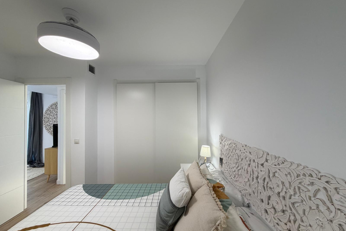 Resale - Apartment  - Torrevieja - Punta prima