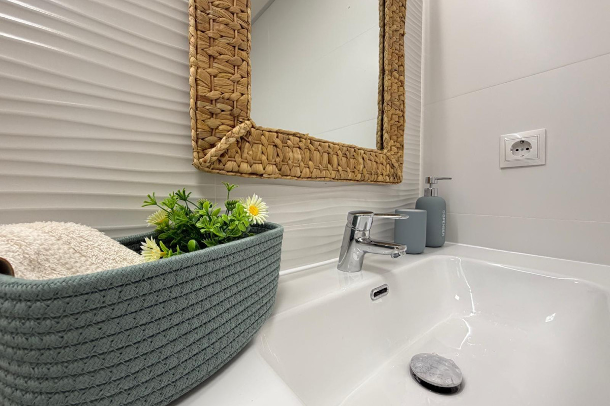 Resale - Apartment  - Torrevieja - Punta prima