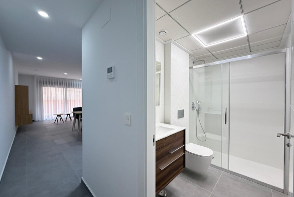 Resale - Apartment  - Torrevieja - Estacion de autobuses