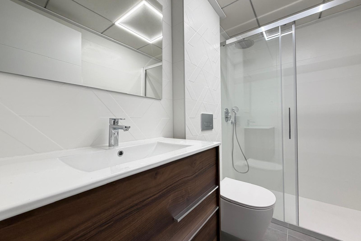 Resale - Apartment  - Torrevieja - Estacion de autobuses