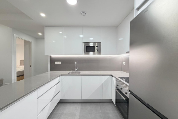 Resale - Apartment  - Torrevieja - Estacion de autobuses