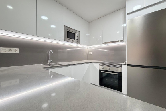 Resale - Apartment  - Torrevieja - Estacion de autobuses