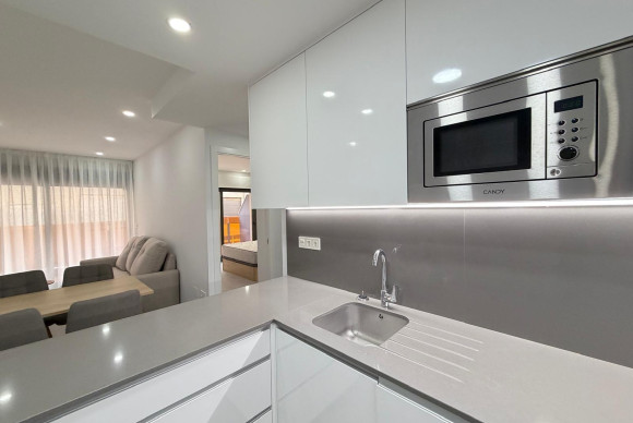 Resale - Apartment  - Torrevieja - Estacion de autobuses