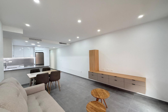 Resale - Apartment  - Torrevieja - Estacion de autobuses