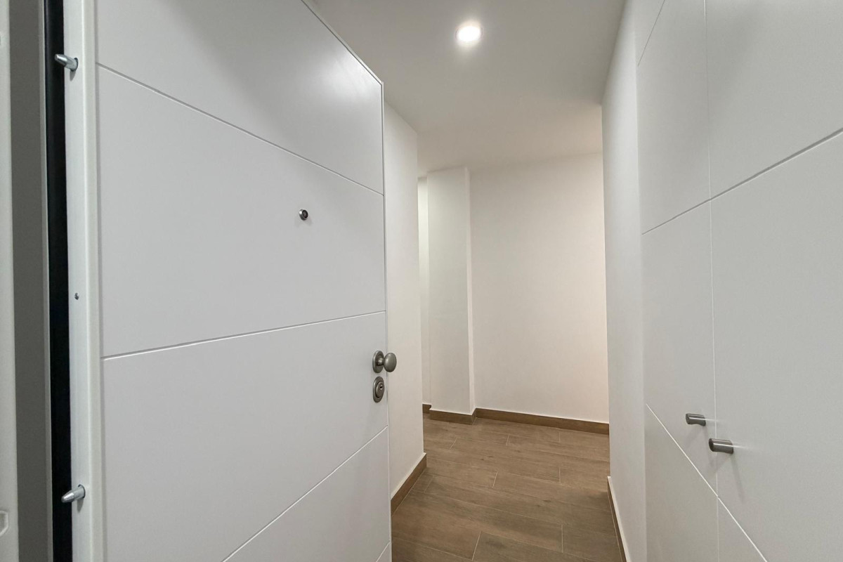 Reventa - Apartamento / piso - Torrevieja - Estacion de autobuses