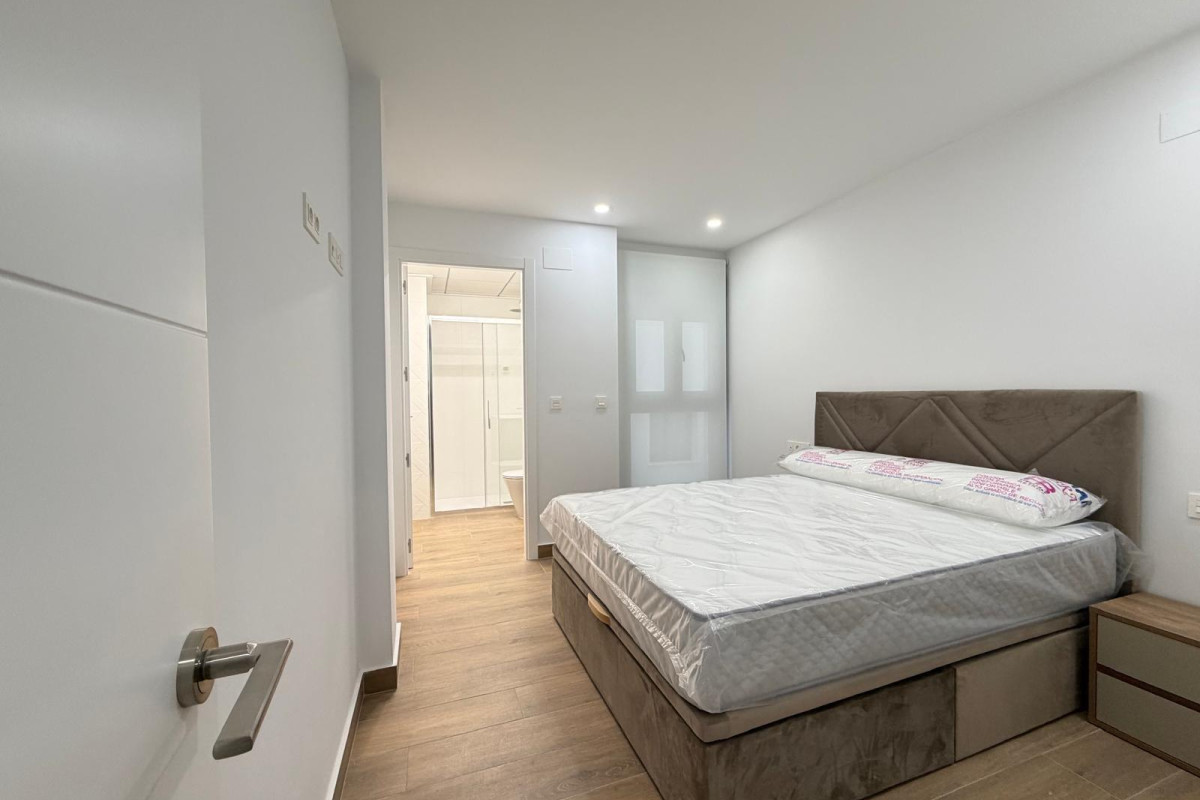 Reventa - Apartamento / piso - Torrevieja - Estacion de autobuses