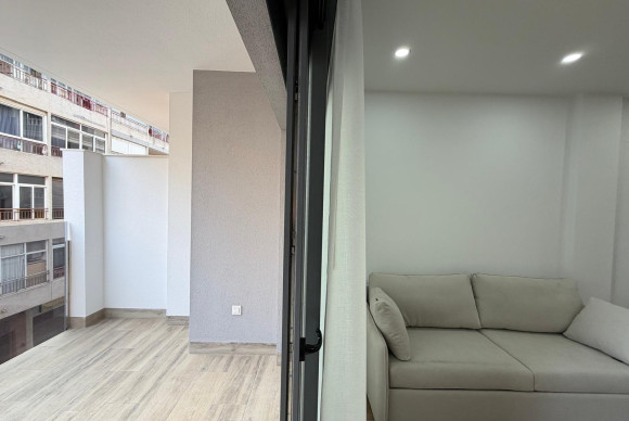 Reventa - Apartamento / piso - Torrevieja - Estacion de autobuses