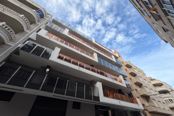 Reventa - Apartamento / piso - Torrevieja - Estacion de autobuses