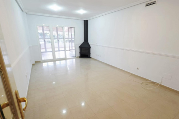 Resale - Apartment  - Alicante - Playa de San Juan