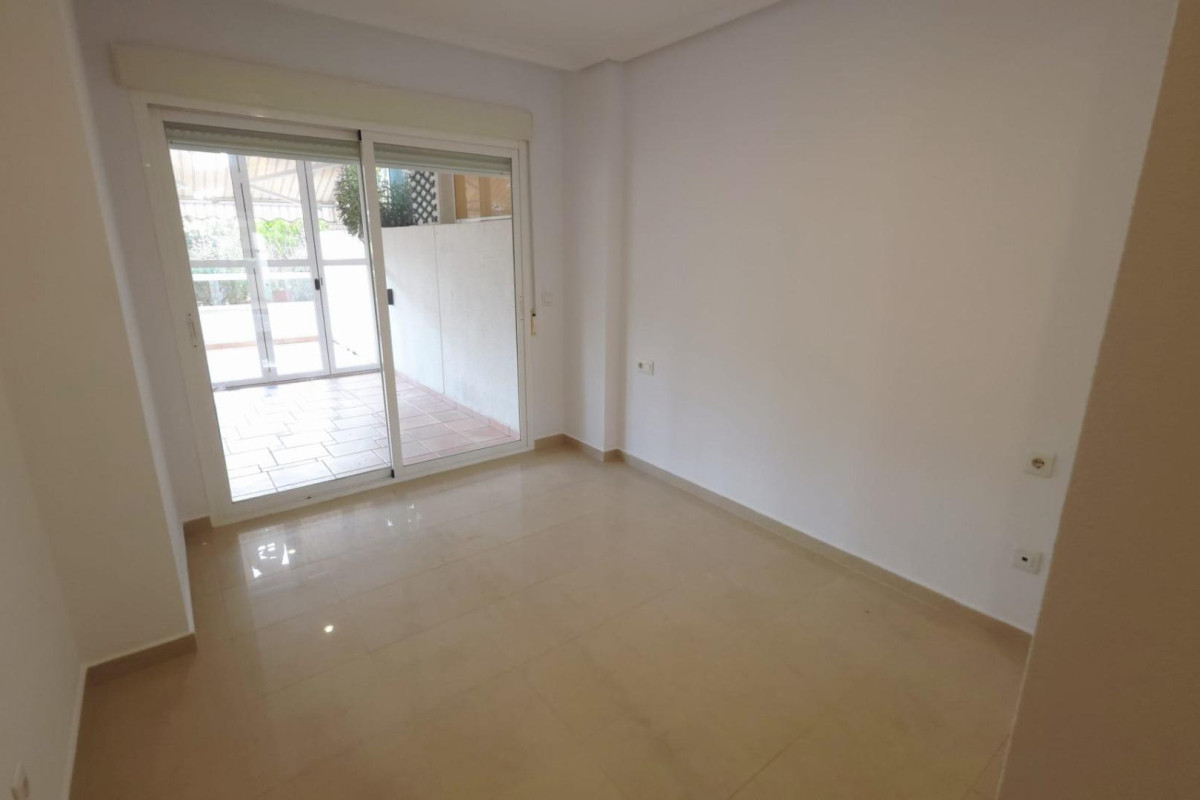 Resale - Apartment  - Alicante - Playa de San Juan