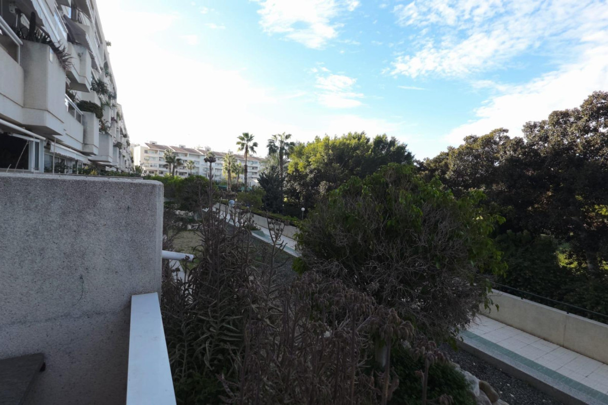 Resale - Apartment  - Alicante - Playa de San Juan