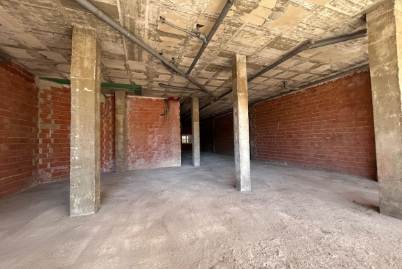 Reventa - Commercial (6) - Jacarilla