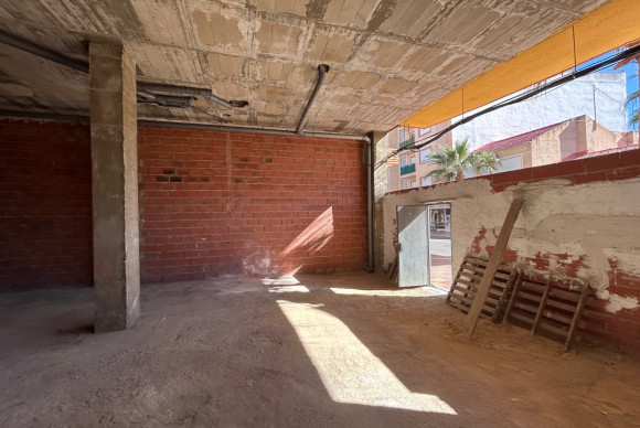 Reventa - Commercial (6) - Jacarilla