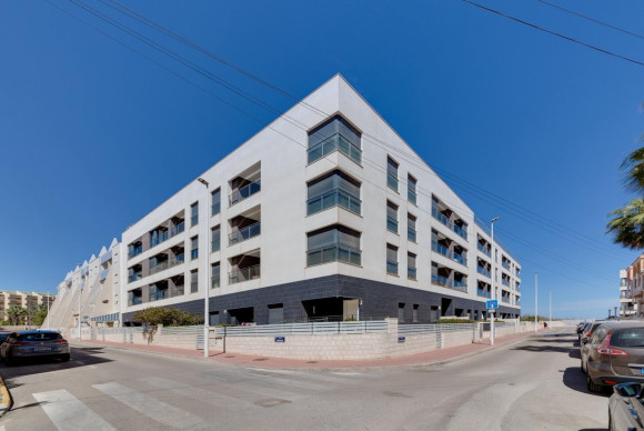 Resale - Apartment  - Torrevieja - PLAYA DE LA MATA