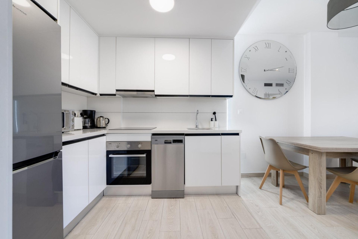 Resale - Apartment  - Torrevieja - PLAYA DE LA MATA