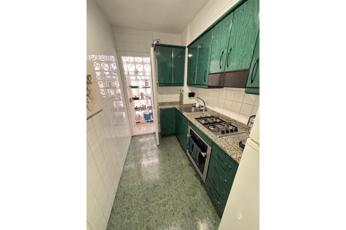 Resale - Apartment  - Alicante - Carolinas Altas