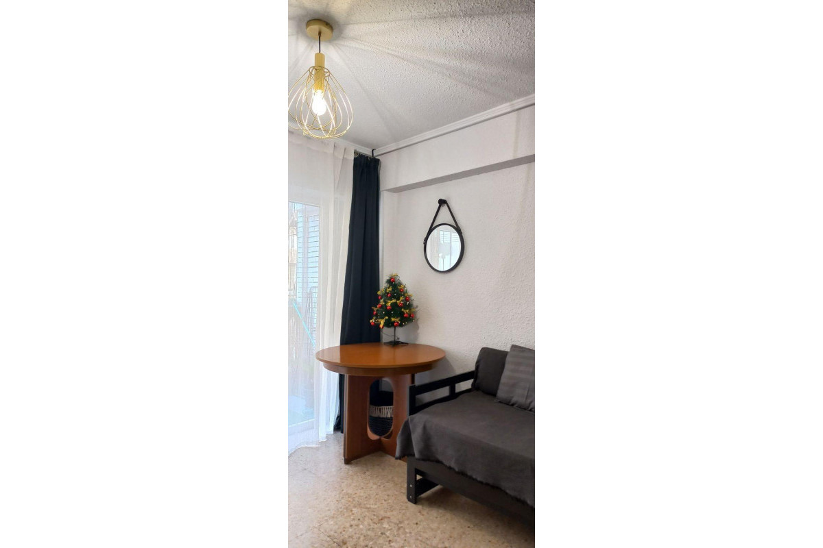 Resale - Apartment  - Alicante - Carolinas Altas