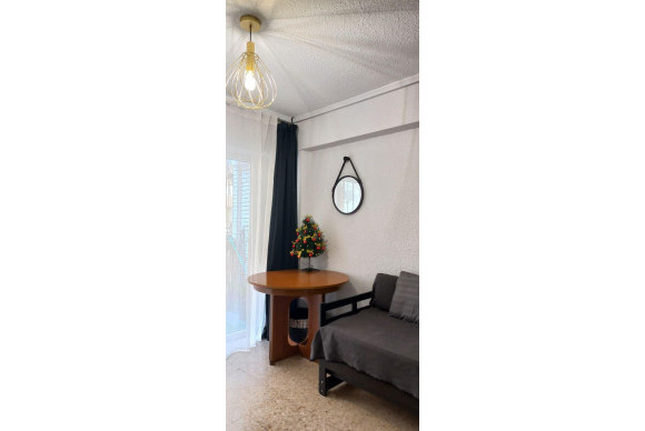 Resale - Apartment  - Alicante - Carolinas Altas
