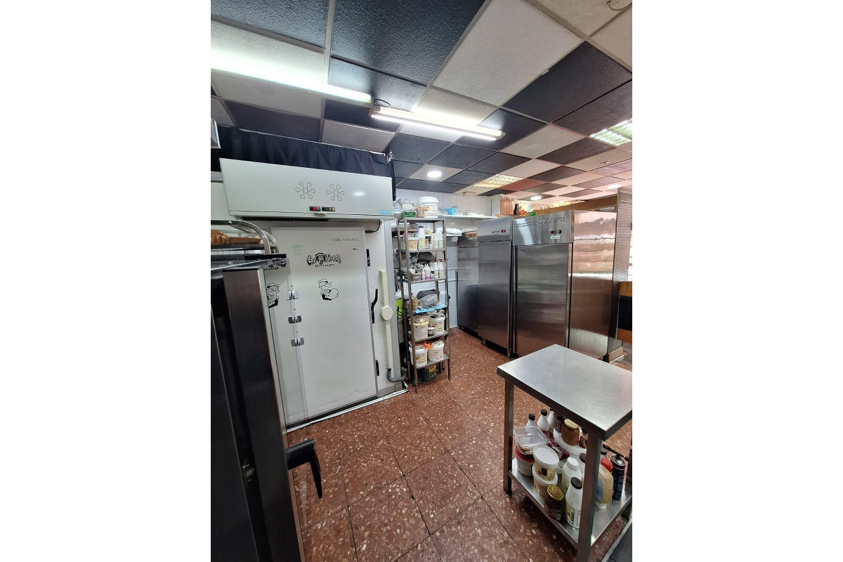 Resale - Commercial Unit - Torrevieja - Centro