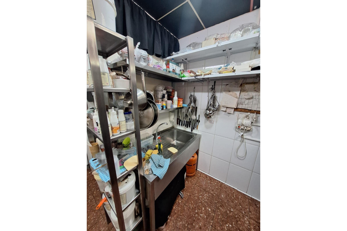 Resale - Commercial Unit - Torrevieja - Centro