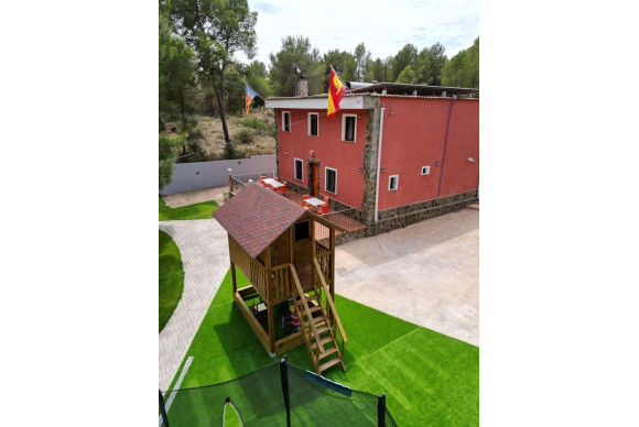 Resale - Villa - Naquera - Casco Urbano