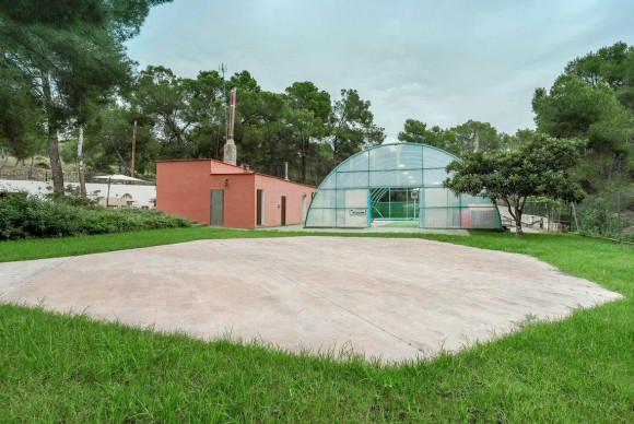 Resale - Villa - Naquera - Casco Urbano