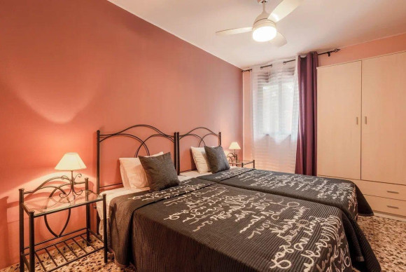 Resale - Villa - Naquera - Casco Urbano