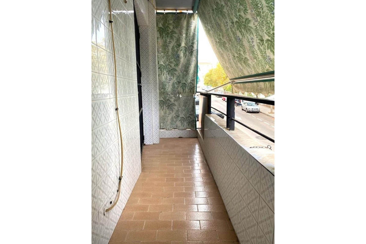 Resale - Apartment  - Alicante - Los ángeles