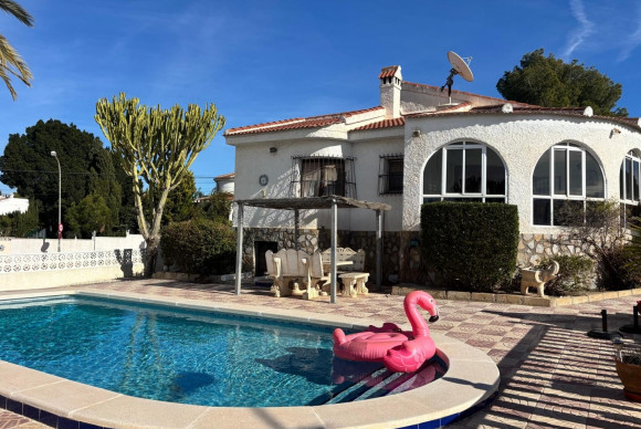 Resale - Villa / Detached - Ciudad Quesada - CENTRO