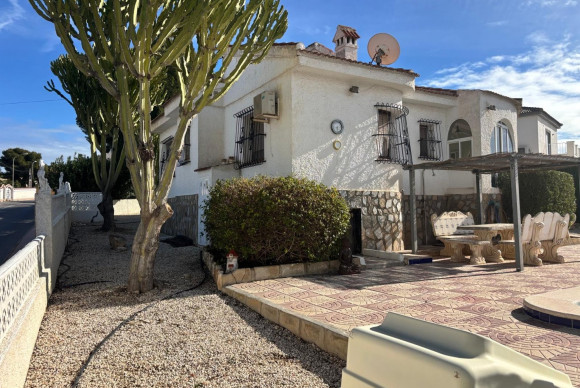 Resale - Villa / Detached - Ciudad Quesada - CENTRO