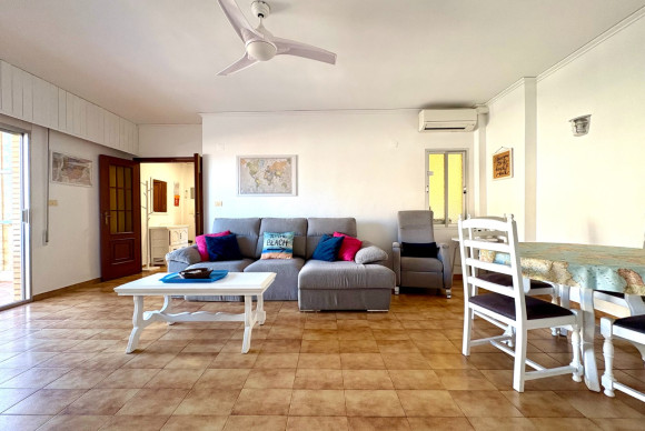 Resale - Apartment / flat - Denia - Les Marines - Las Marinas