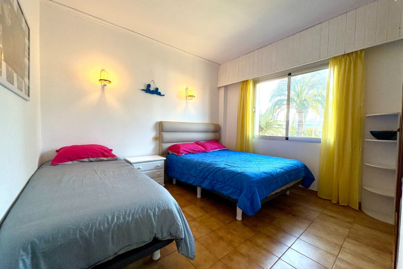 Resale - Apartment / flat - Denia - Les Marines - Las Marinas