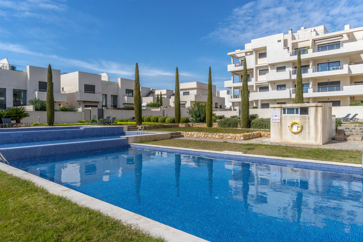 Resale - Apartment  - Orihuela Costa - Los Dolses