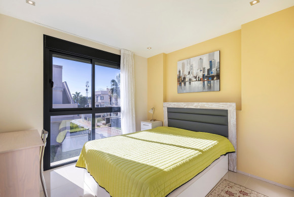 Reventa - Detached Villa - Orihuela Costa - La Zenia