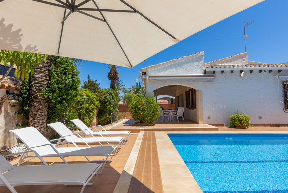 Resale - Detached Villa - Orihuela Costa - Punta Prima