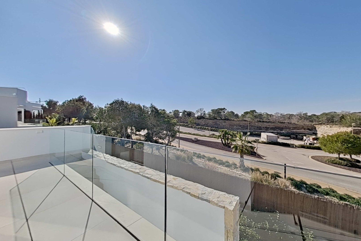 Resale - Villa - Orihuela - Las Colinas Golf