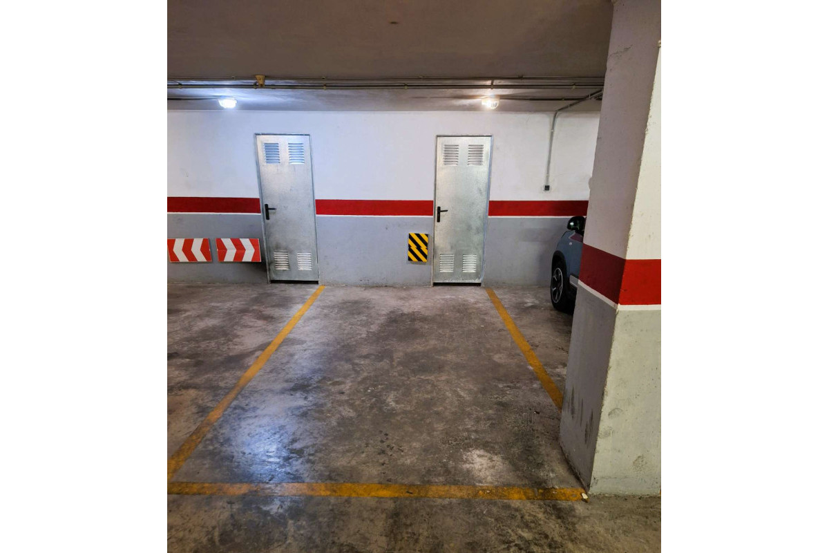 Reventa - Garaje - Torrevieja - Centro