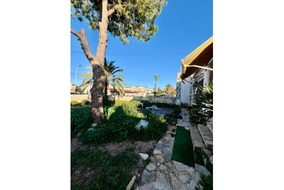 Herverkoop - Villa - Torrevieja - Aguas Nuevas