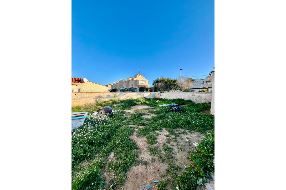 Herverkoop - Villa - Torrevieja - Aguas Nuevas