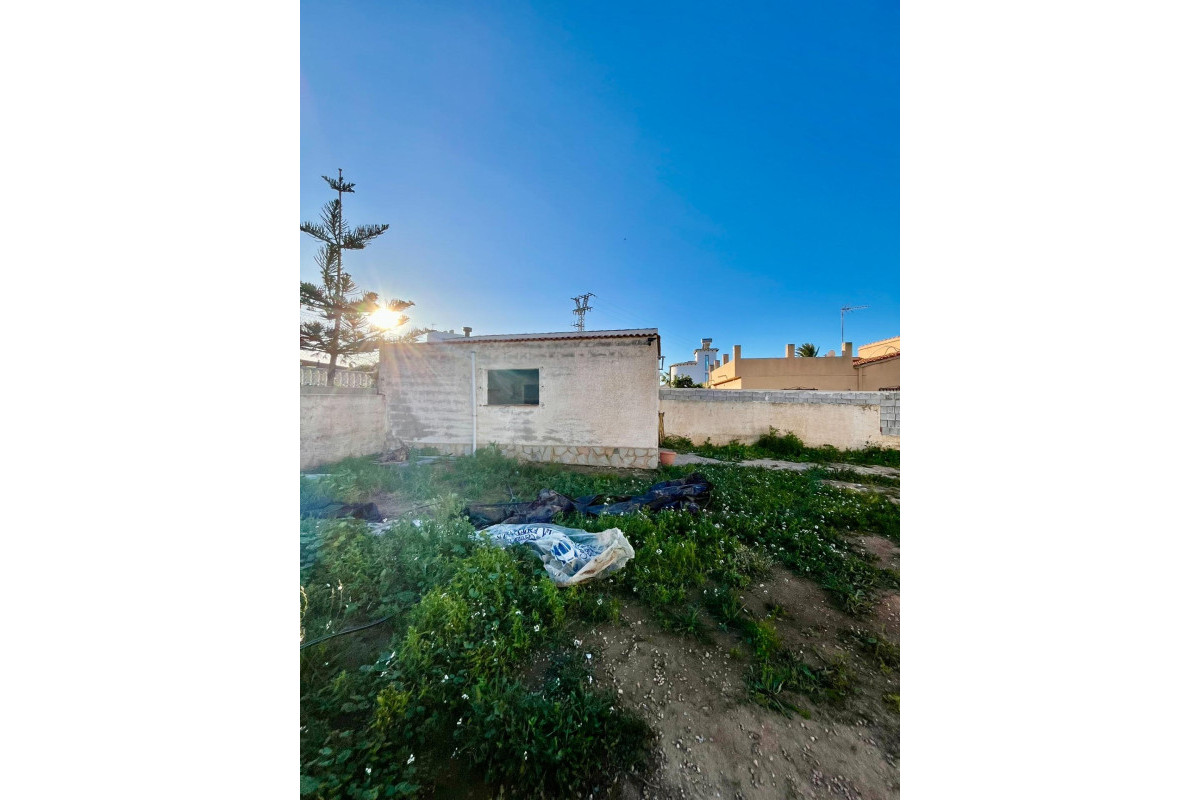 Herverkoop - Villa - Torrevieja - Aguas Nuevas