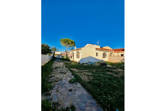 Herverkoop - Villa - Torrevieja - Aguas Nuevas