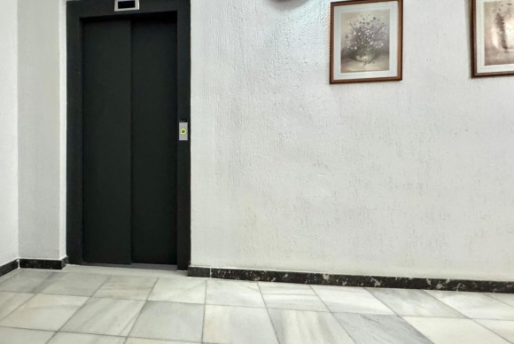 Herverkoop - Appartement  - Almoradí