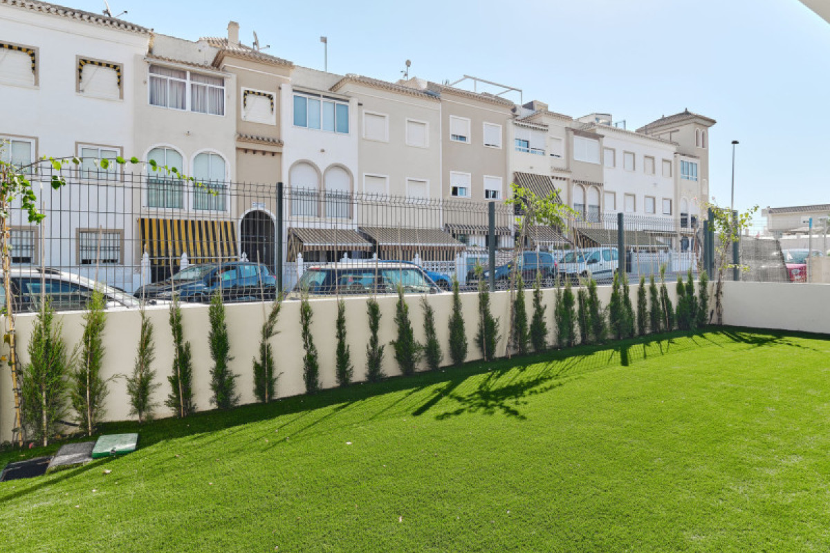 Nieuwbouw - Bungalows - Torrevieja - 03185, Calle Ramón Rubial, 30