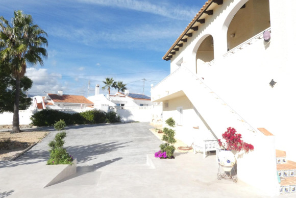 Resale - Villa - Alfaz del Pi - El Albir