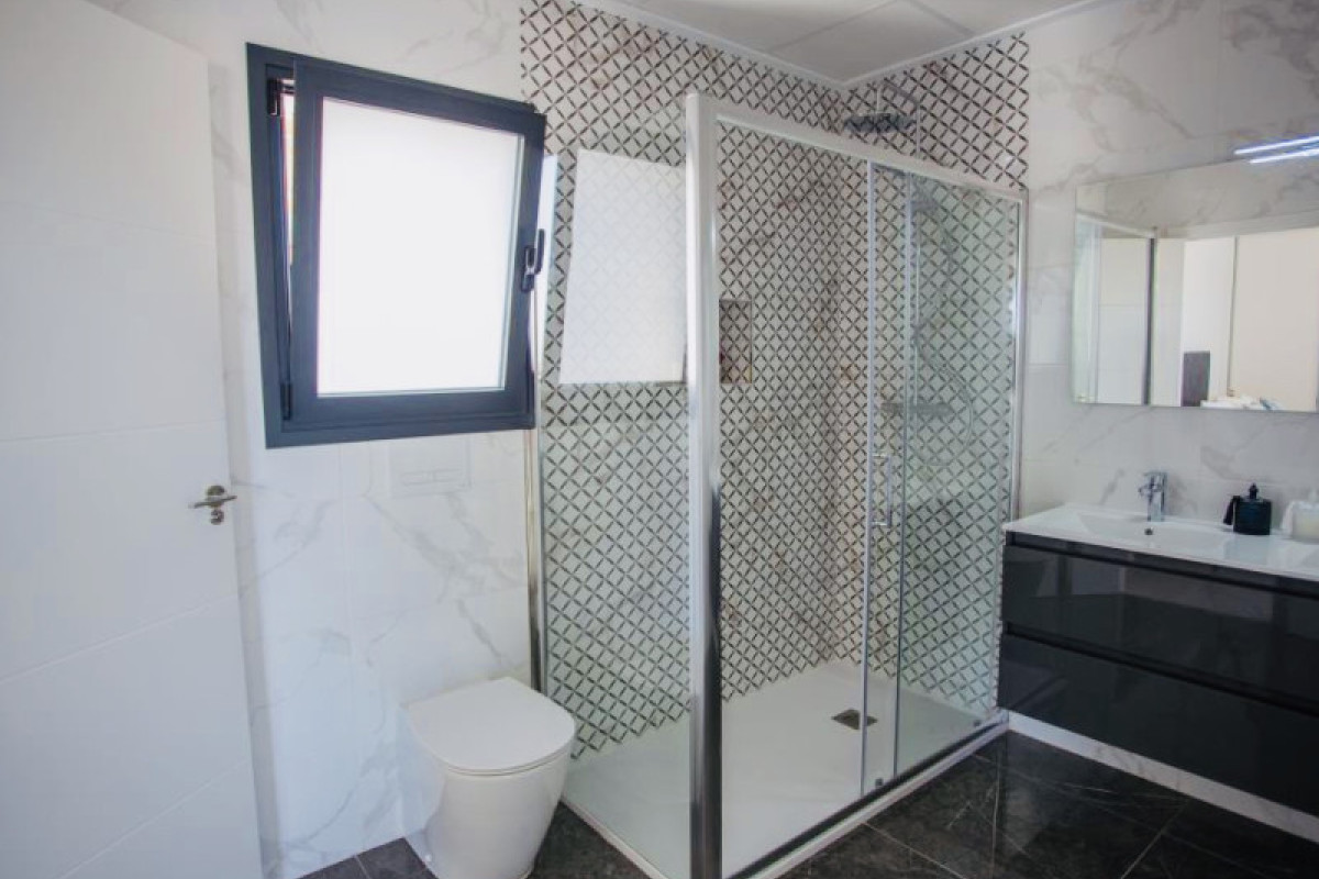 Obra nueva - Chalet Independiente - Los Montesinos - 03187