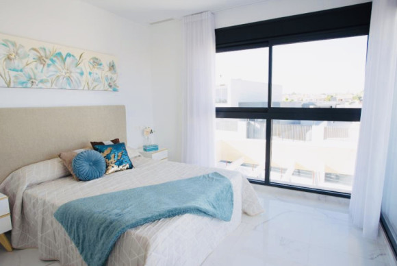 Obra nueva - Chalet Independiente - Los Montesinos - 03187