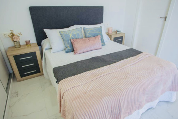 Obra nueva - Chalet Independiente - Los Montesinos - 03187